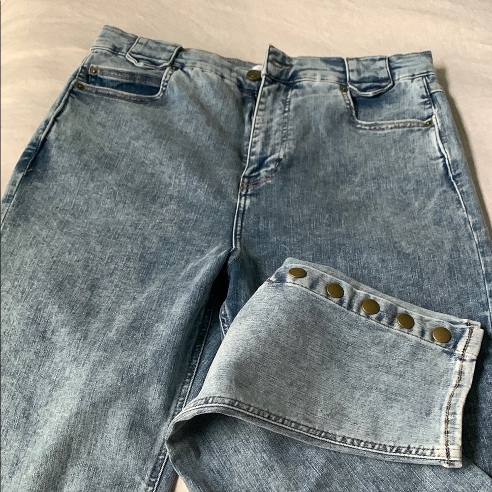 Stylish Blue Denim Jeans with Button Detail